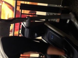bbw chick working out